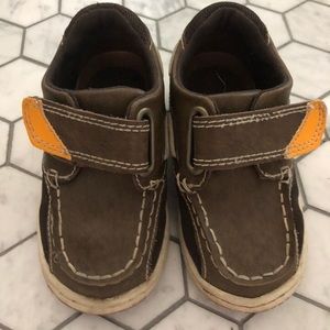 Boys dress shoes (wide)